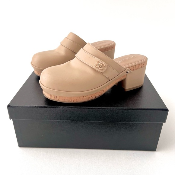 CHANEL | CC Turnlock Clog Beige Calfskin Leather Cork Platform EU 37 - Picture 1 of 15